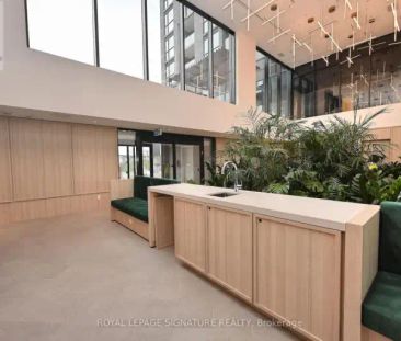 1801 - 3079 TRAFALGAR ROAD | 1801 - 3079 TRAFALGAR ROAD, Oakville - Photo 1
