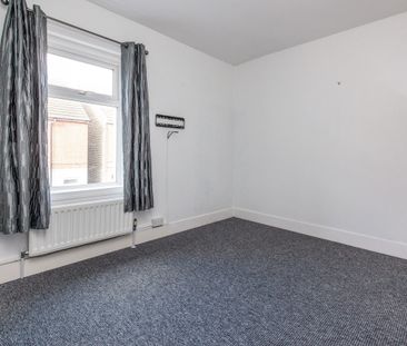 2 bedroom house to rent Sydney Road, Eastbourne, BN22 - Photo 6