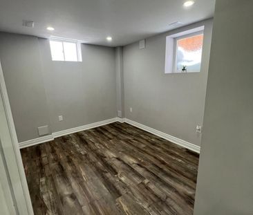 For Lease - 15 Tiger Crescent, Brampton, Ontario - Photo 6