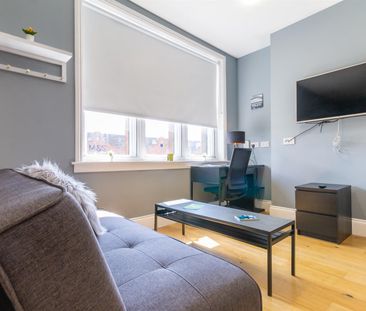 The Bruce Building, Newcastle Upon Tyne - Photo 1