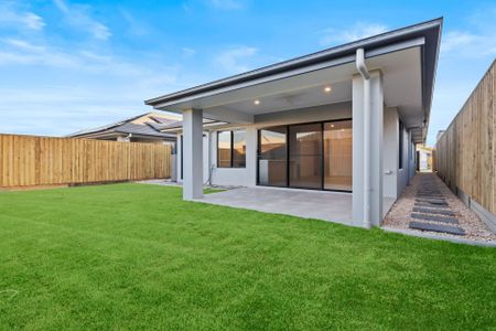 Spacious Family Living in Burpengary – Beautiful Brand New 4-Bedroom Home with Double Garage - Photo 3