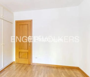 Piso en alquiler en Paseo de la Reina Cristina - Photo 6