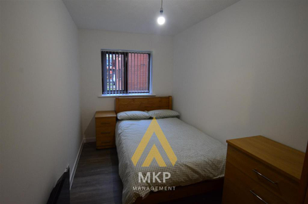 2 bedroom flat to rent - Photo 3