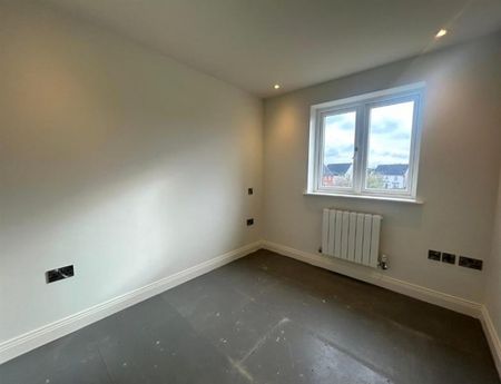 4 Bedroom Detached To Let - Photo 3