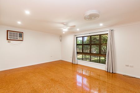 4 Jarman Court, Mundingburra QLD 4812 - House For Rent | Domain - Photo 5