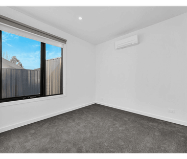 Brand New Stylish & Spacious Townhouse with Multiple Ensuites - Photo 2 | Rentumo