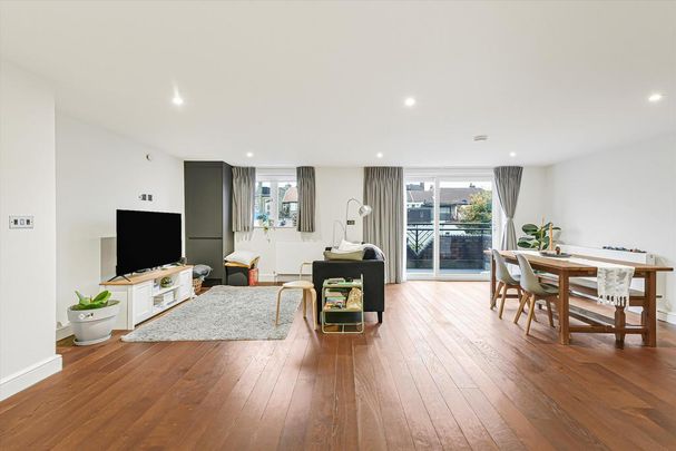 2 bedroom flat to rent - Photo 1