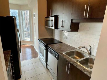 For Lease - 18 Holmes Avenue Unit# 503, Toronto, Ontario - Photo 5