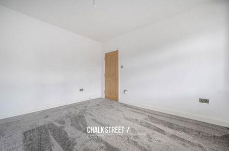 Park Crescent, Hornchurch, RM11 - Photo 5