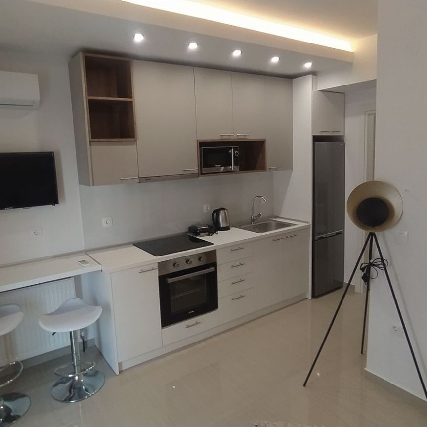 Studio/Γκαρσονιέρα για ενοικίαση Καλλιθέα - Άγιοι Θεόδωροι (Συκιές) - Φωτογραφία 1