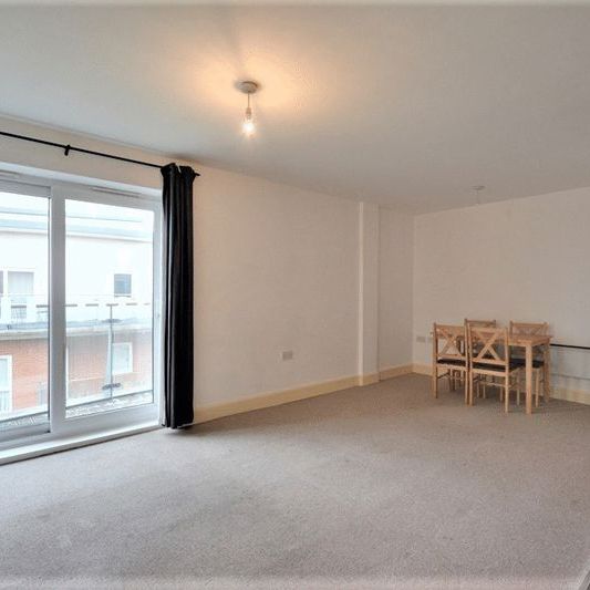 To Let – Lord Street, Southport – Penthouse Apartment - Photo 1