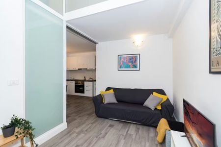 Piazza Santa Giulia, Turin, Piedmont 10124 - Foto 3