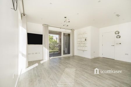 2 bedroom flat to rent - Photo 2