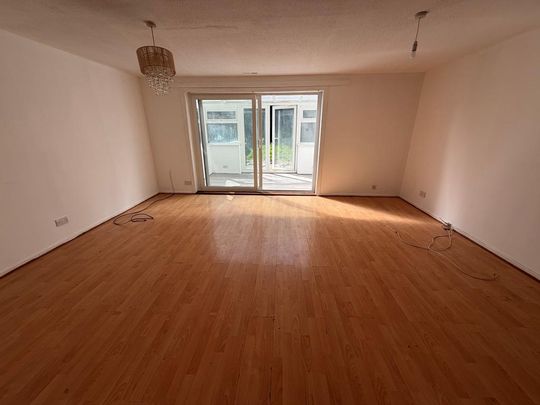3 bedroom property to rent - Photo 1