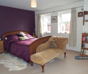 4 bedroom detached house to rent - Photo 3