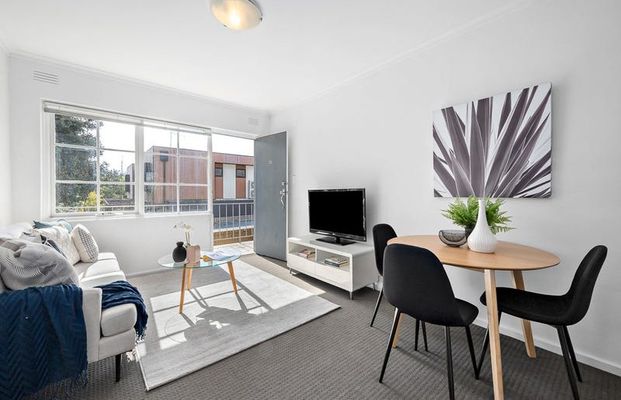 13/125 Kambrook Road, Caulfield North VIC 3161 - Apartment For Rent | Domain - Photo 1