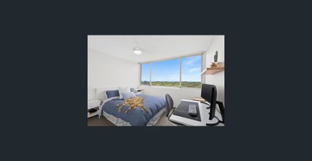 Stylish Modern Beachside Apartment with Sweeping Ocean Views and Nature All Around - Photo 3