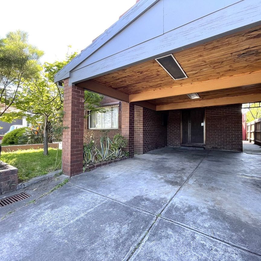 Large home in a prime location - Photo 1