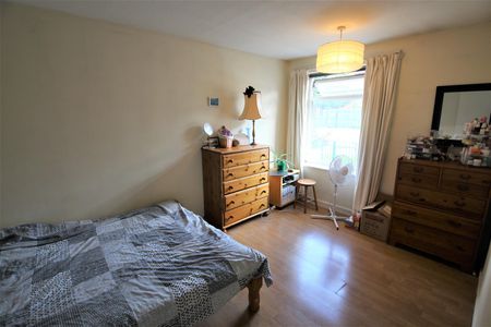 Hyde Park Close, Hyde Park, LS6 1SF, Leeds - Photo 5