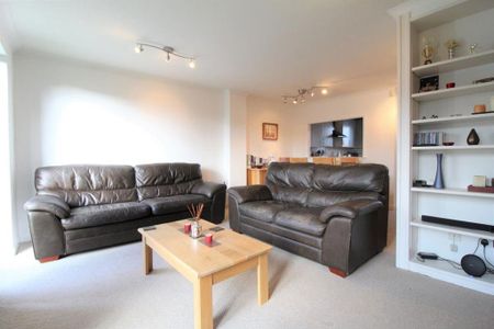 3 bedroom terraced house to rent - Photo 4