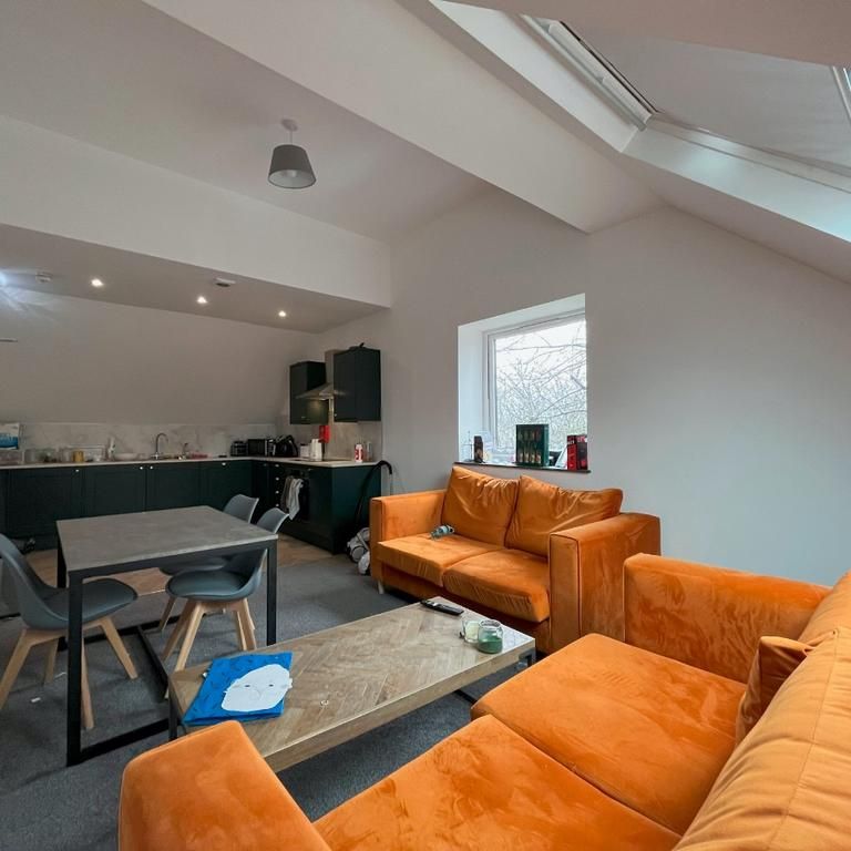 1 bedroom in a house share to rent - Photo 1