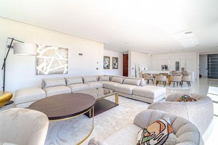 6 Bedroom Villa For Rent in Nueva Andalucía, Málaga - Photo 2