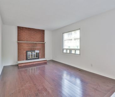 For Lease - 18 Dervock Crescent, Toronto, Ontario - Photo 5