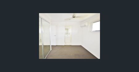 Low-Maintenance Family Home in Gracemere - Photo 3