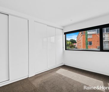 Upmarket security access Apartment - Photo 4