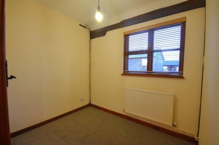 3 bedroom detached house to rent - Photo 4