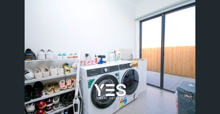 Spacious & Modern Family Home in Prime Clyde Location! - Photo 4