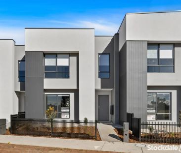 “Brand-New 4-Bedroom Townhouse in Grand View Estate” - Photo 2