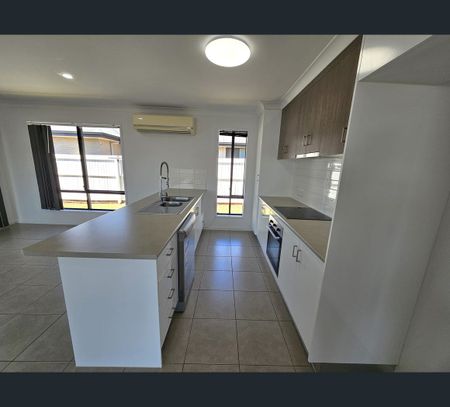7 Kirkwood Street, Branyan, Qld 4670 - Photo 5
