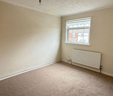 3 bedroom terraced house to rent - Photo 6