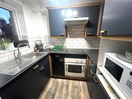 Lower High Street, Watford - Photo 3