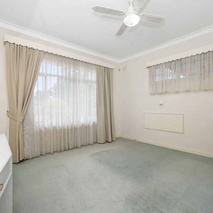 Three Bedroom Family Home Only Minutes From The Beach - Photo 1