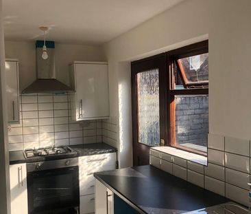 2 Bed Terraced House, Sunbeam Road, L13 - Photo 2