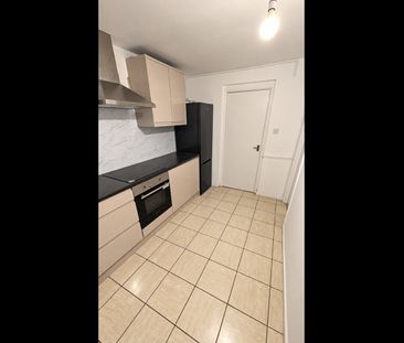 2 Bed Flat, Babington Road, SW16 - Photo 6
