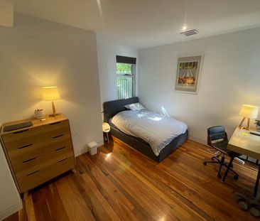 Yarraville - Photo 2