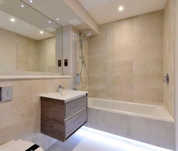 Croft Road, Godalming, Surrey, GU7 - Photo 3