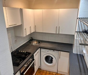 2 Bed Flat, Springburn Way, G21 - Photo 2