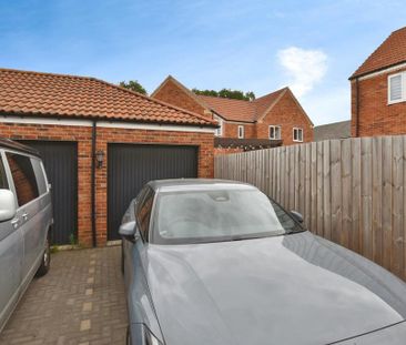 3 bedroom end of terrace house to rent - Photo 5