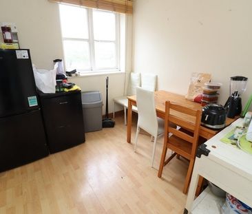 Room in a Shared Flat, Caravel Close, E14 - Photo 4