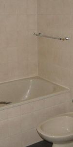 Location Appartement 2 pièces 49m² CLERMONT FERRAND 63000 - Photo 4