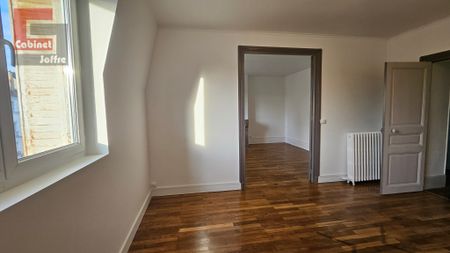 Location Appartement 4 pièces 71m² FONTAINEBLEAU 77300 - Photo 2