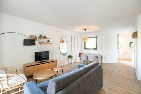 Carrer de la Indústria, Barcelona, Catalonia 08025 - Photo 2