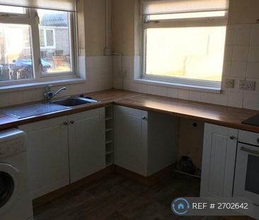 2 bedroom end of terrace house to rent - Photo 5