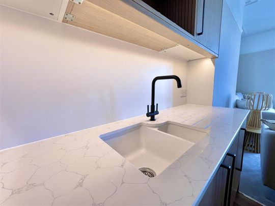 Manor Road, Bexhill-On-Sea, TN40 1SN - Photo 1