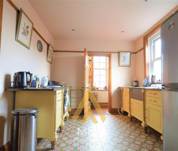 3 bedroom flat to rent - Photo 5