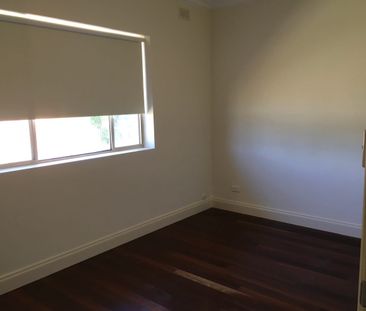 SOLD BRICK 3 BRM HOME IN POPULAR LOCATION - Photo 4